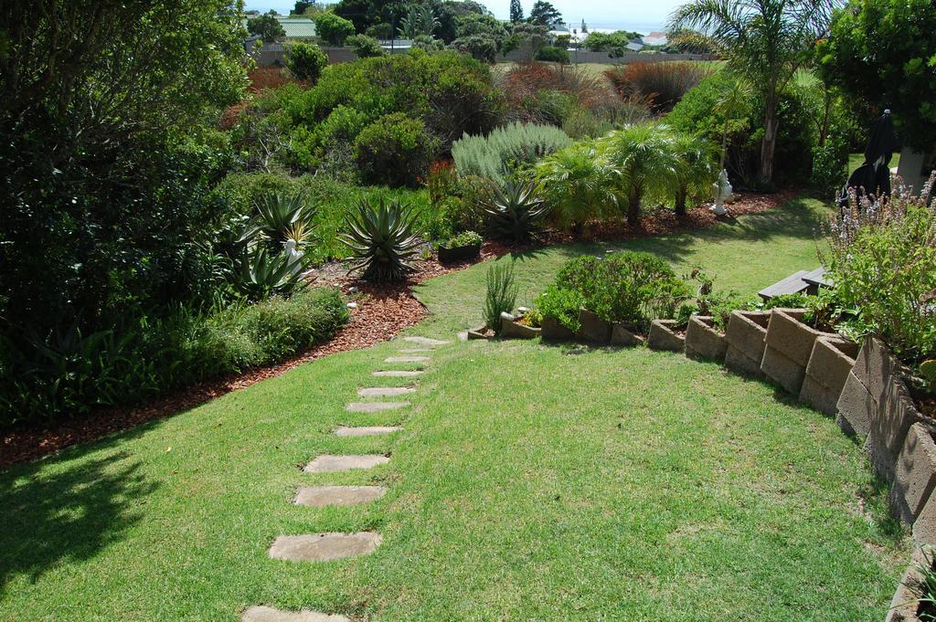 Mossel Bay Golf Lodge Exterior photo